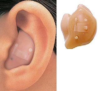 補聴器‐フルサイズ‐装着図‐画像